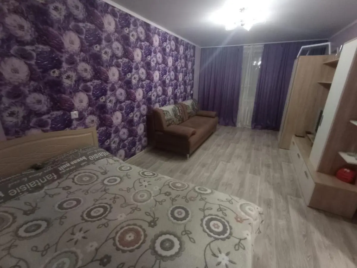 Бугульма: Однокомнатная квартира на Гафиатуллина Violet