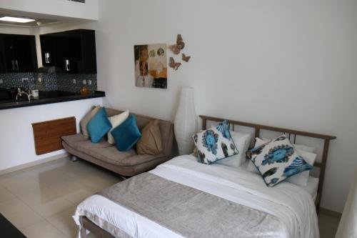 Дубай: Signature Holiday Homes - Botanica