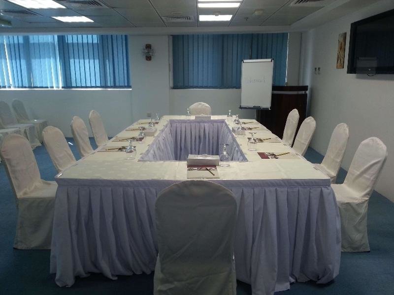 Шарджа: Royal Tulip Sharjah Hotel Apartments