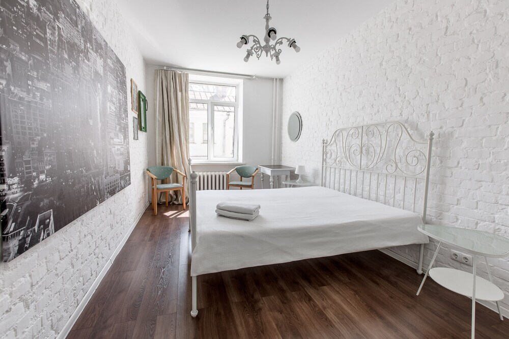 Минск: Apartment on Nezavisimosti 44
