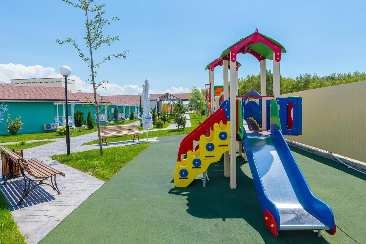 Витязево: Дача Del Sol Ultra All inclusive in Miracleon