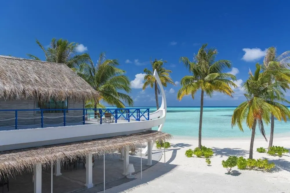 Атолл Лааму: Курортный Отель Rahaa Resort