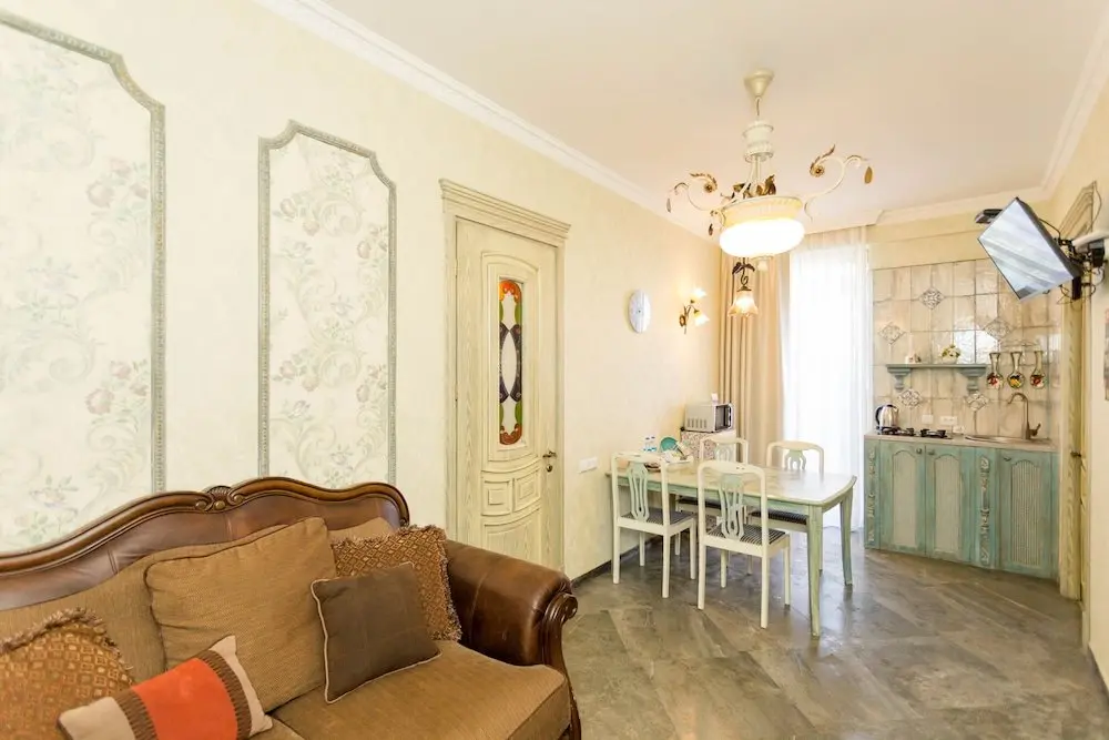 Тбилиси: Falcon Apartments Sapphire