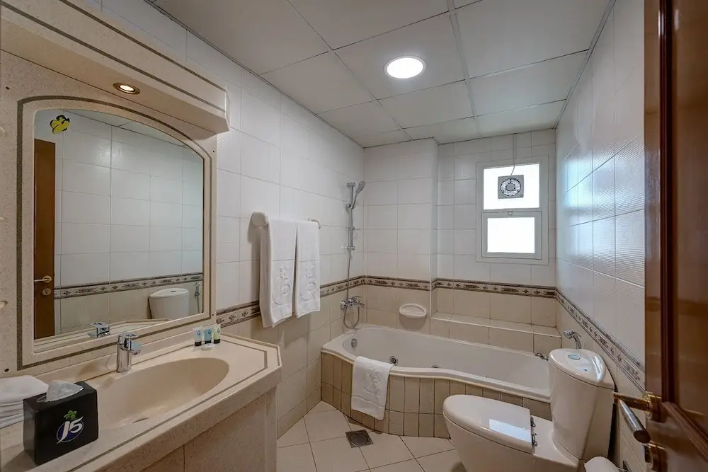 Дубай: J5 Four Bedroom Villa in Mirdif