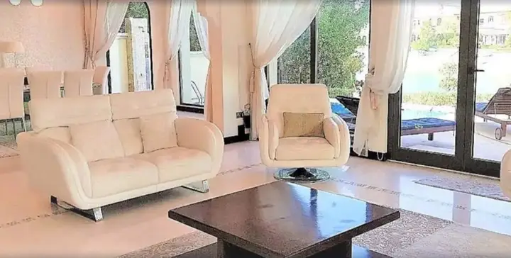 Дубай: Palm Jumeirah M Villa 14