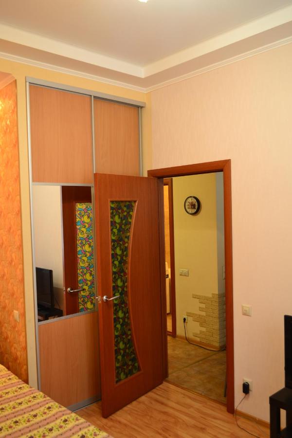 Казань: Apartment on Gogolya 23A