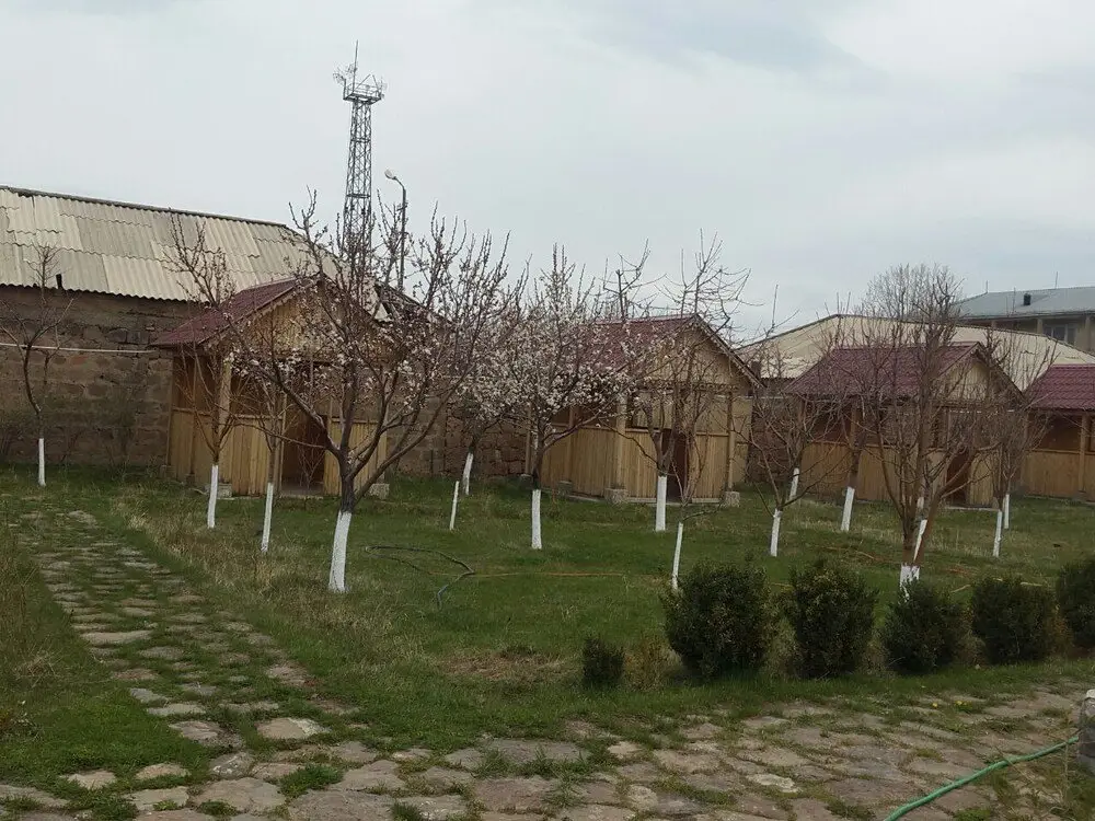 Мартуни: Siro Kenats