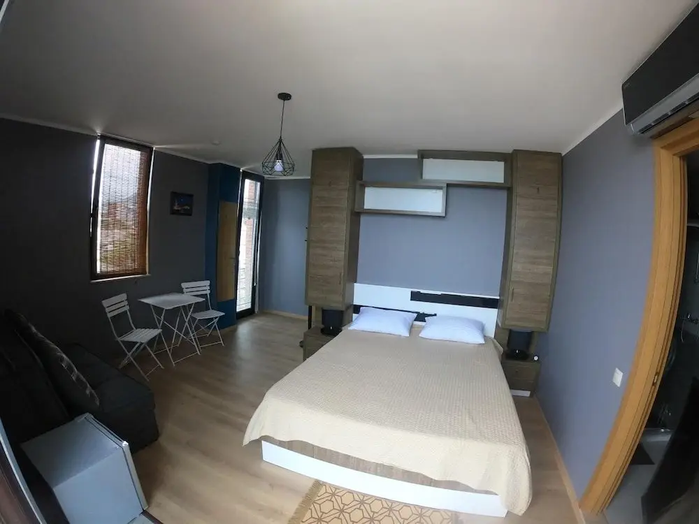 Батуми: R And M Hotel