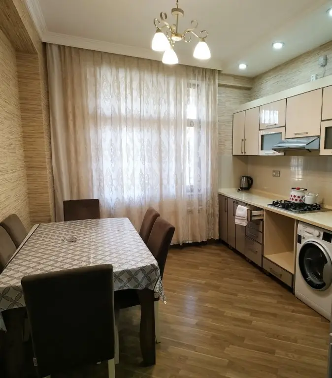 Баку: Bakuvi Tourist Apartment B038