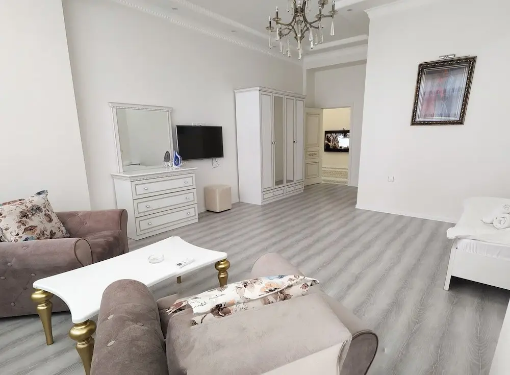 Баку: Bakuvi Tourist Apartment B097