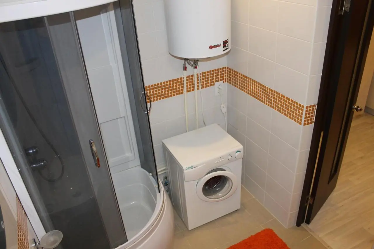 Казань: Apartment Tikhomirnova 1