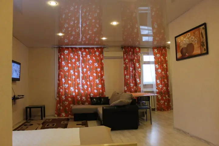 Казань: Apartment Tikhomirnova 1