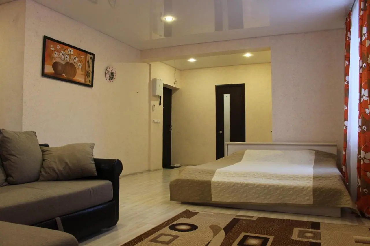 Казань: Apartment Tikhomirnova 1