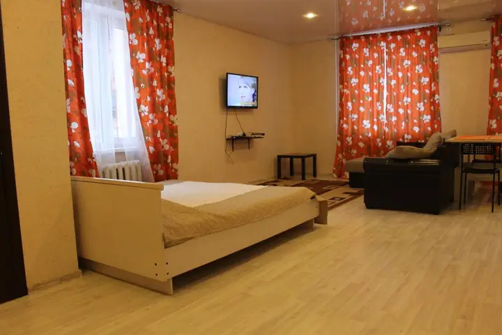 Казань: Apartment Tikhomirnova 1