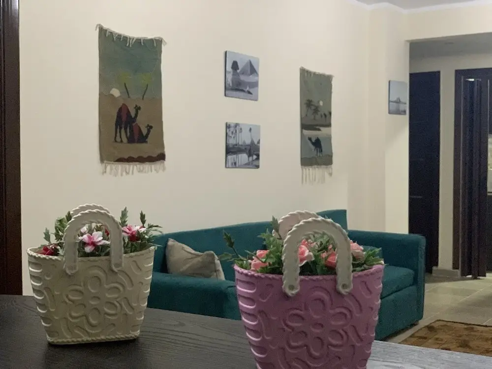 Гиза: 9 Pyramids Inn