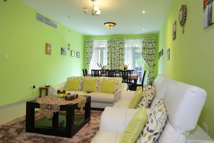 Дубай: Signature Holiday Home-Masakin Al Furjan