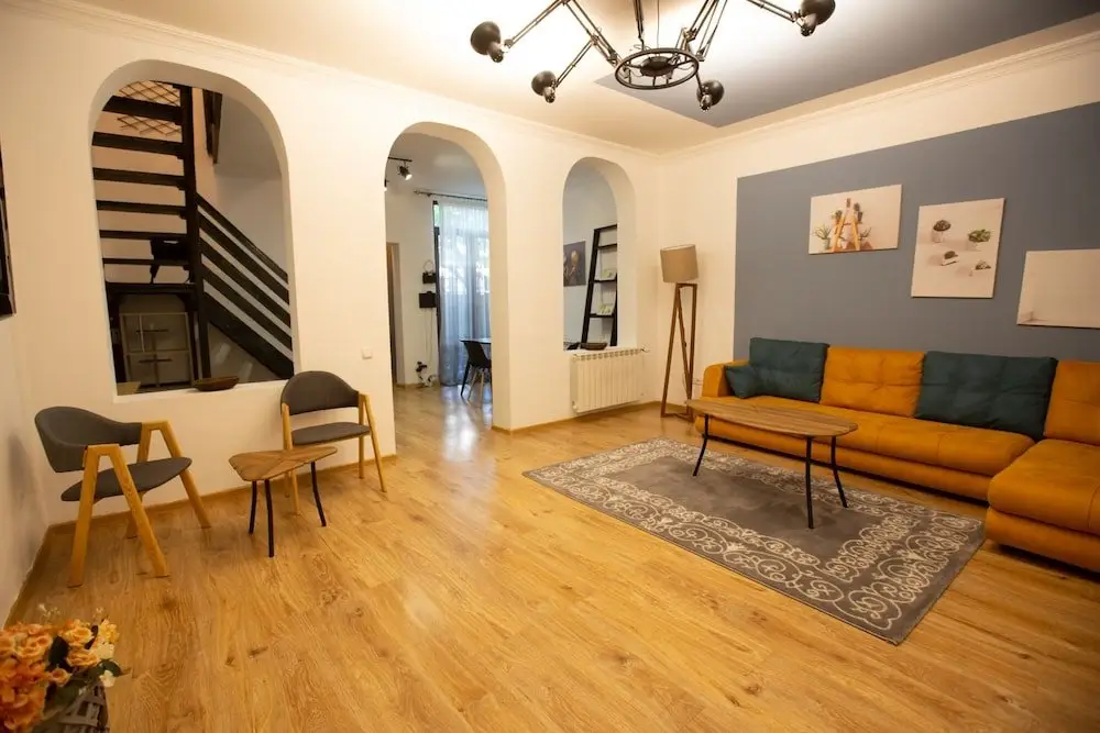 Тбилиси: Отель Veranda House, ул. Самрекло, 25