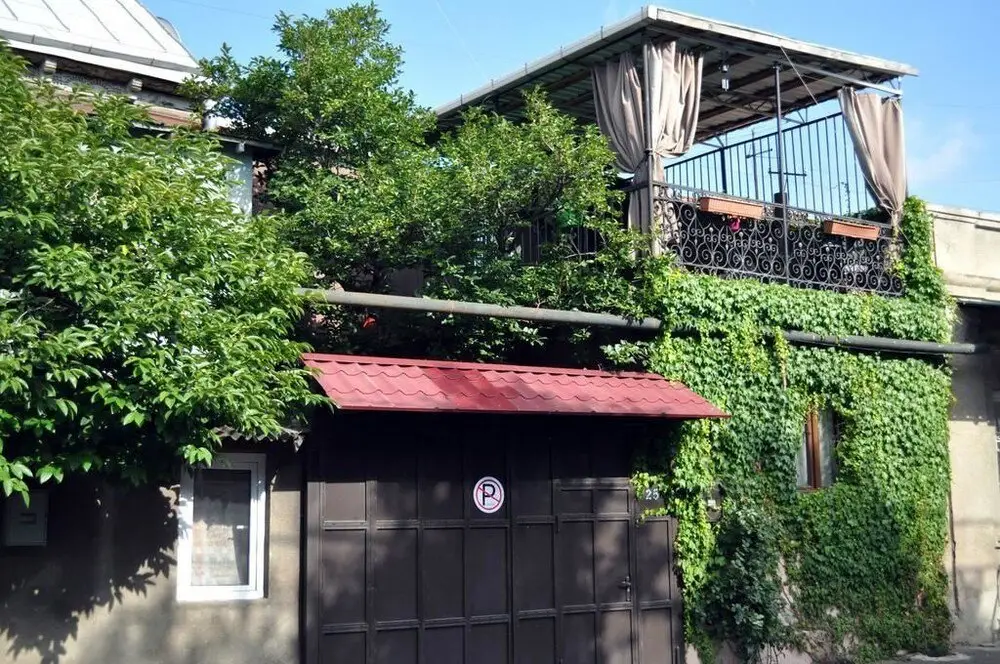 Тбилиси: Отель Veranda House, ул. Самрекло, 25