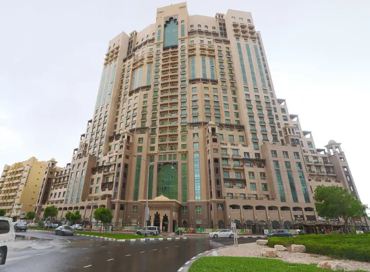 Дубай: Oyo 266 Home Spring Dubai Oasis Silicon