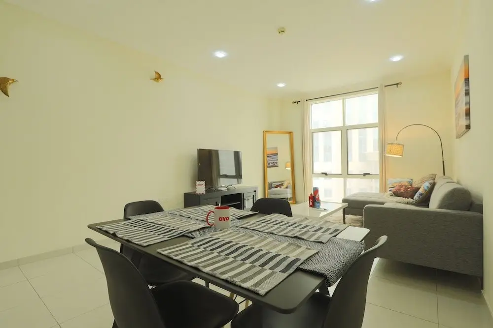 Дубай: Oyo 266 Home Spring Dubai Oasis Silicon