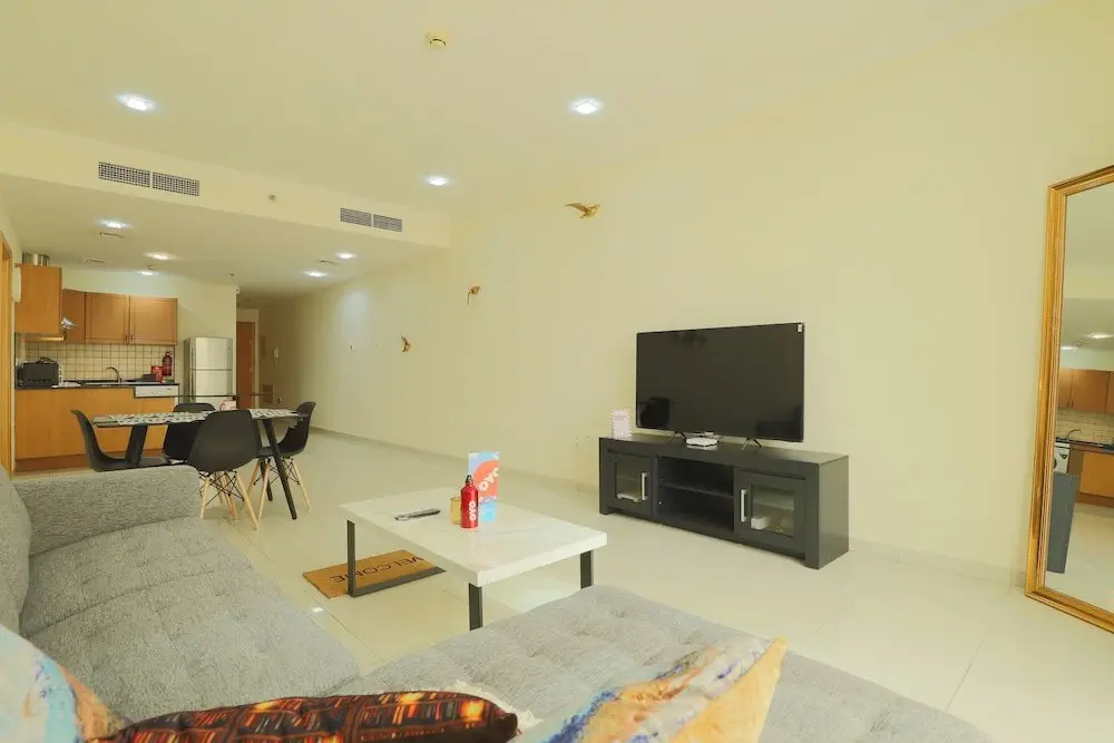 Дубай: Oyo 266 Home Spring Dubai Oasis Silicon
