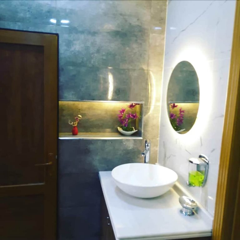 Баку: The Royal Spinel Hostel
