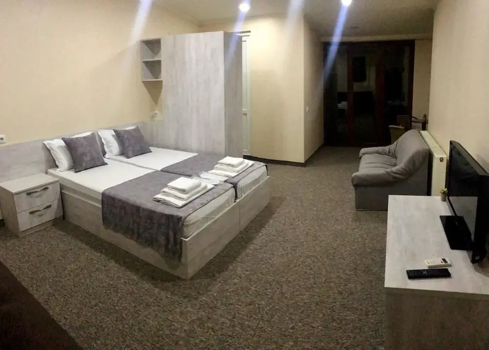 Тбилиси: Hotel Leo Palace Tbilisi