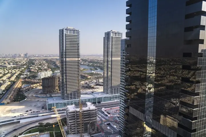 Дубай: Airbetter Arch Tower Jlt