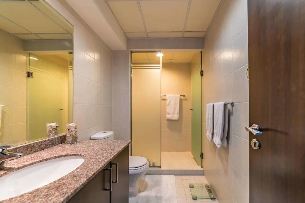 Дубай: Bnbme - Churchill Towers 1 Bedroom Canal View