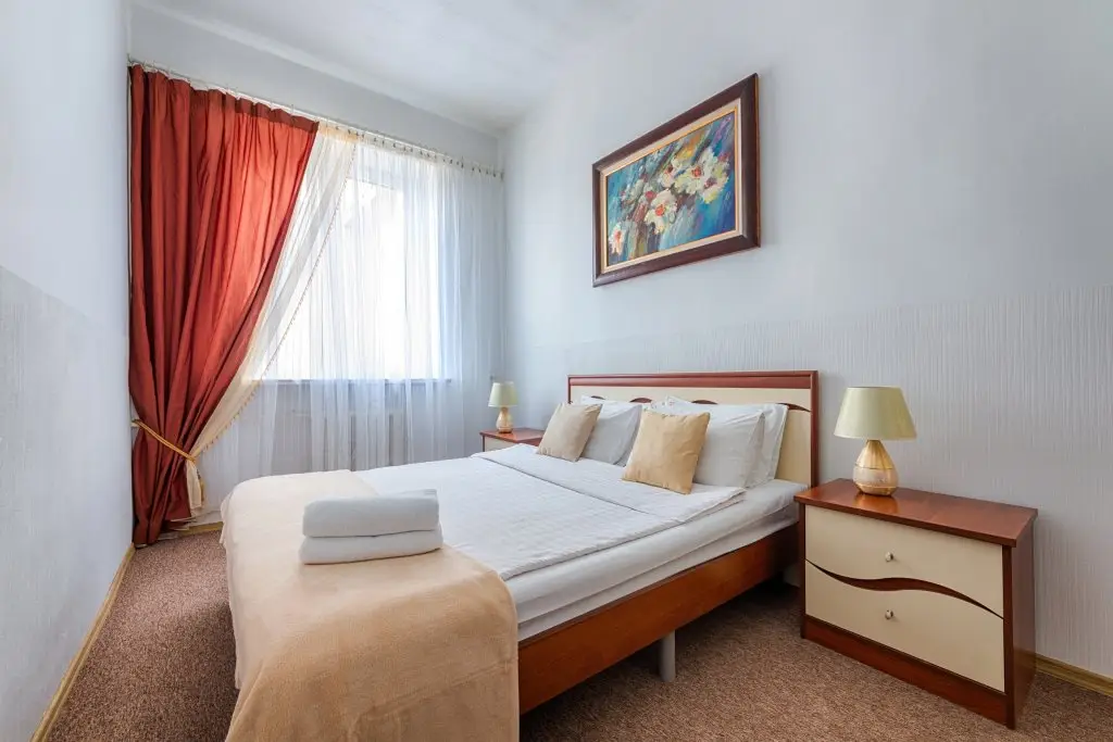 Апартаменты 3-комнатные HomeApart Комсомольская, 27 — фото 1