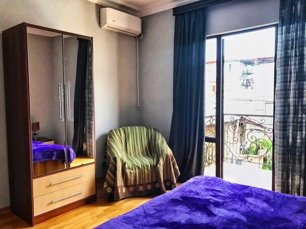 Батуми: Gurami Guest House 1