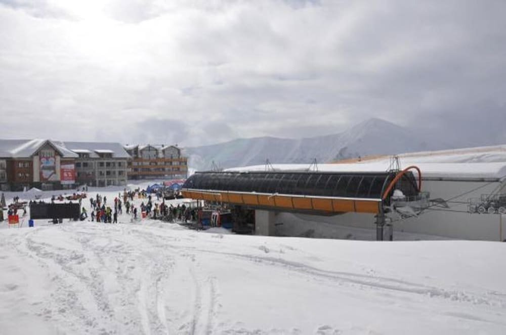 Гудаури: Отель New Gudauri Block 4 — Ski4Life