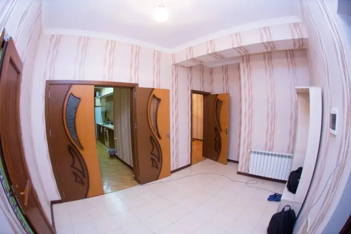 Баку: Туристические апартаменты в Баку, B127