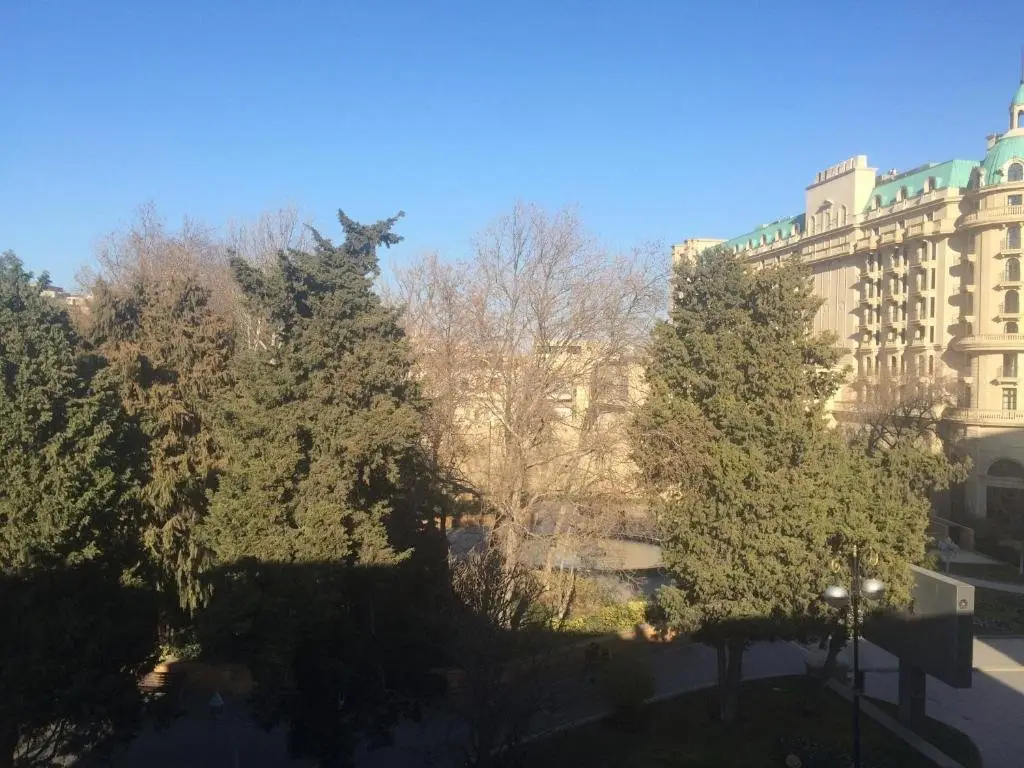 Баку: Apartments Formula 1 on Niyazi with Balconies