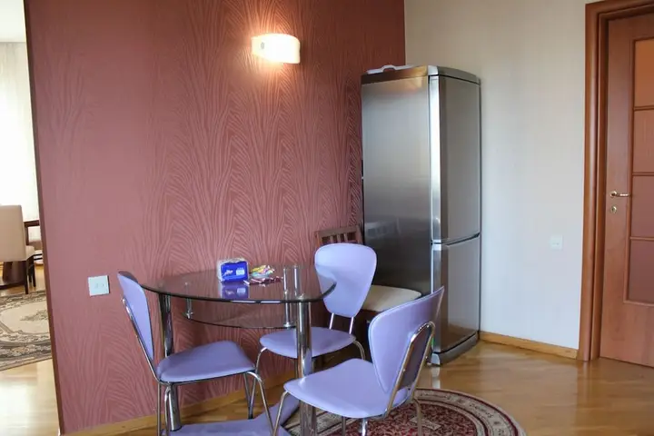 Баку: Apartment on Zivarbay Ahmadbayov 10