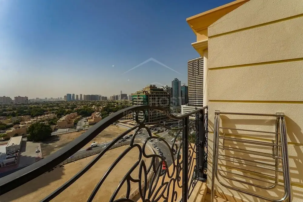 Дубай: Key Host Canal Residence Ven 06