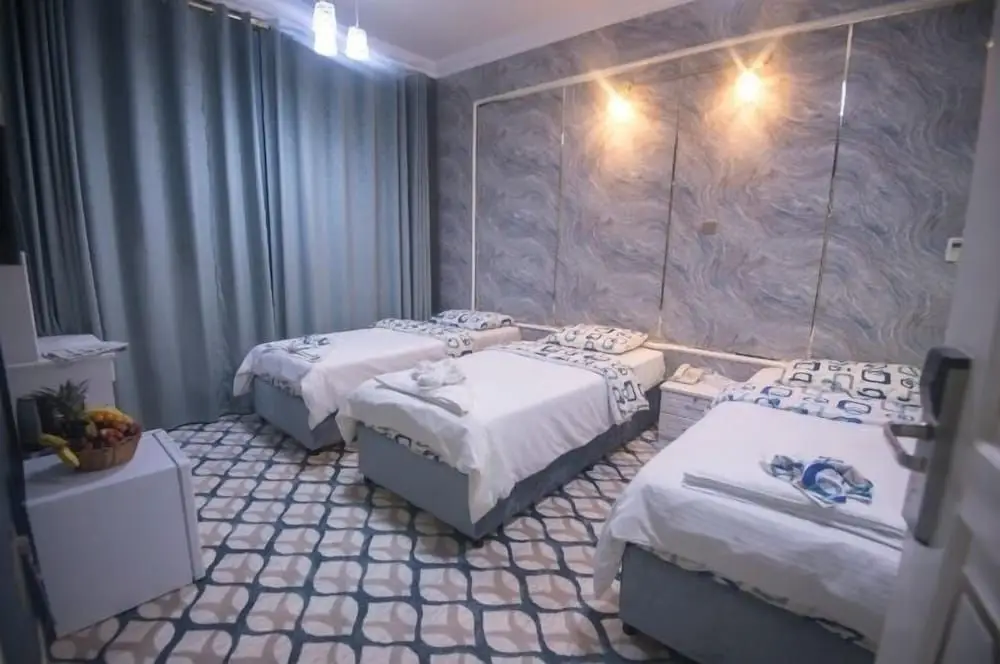Дубай: Dream White Hotel