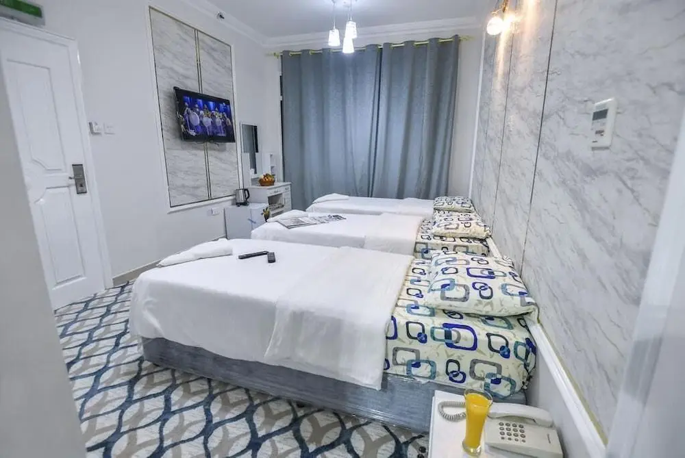 Дубай: Dream White Hotel