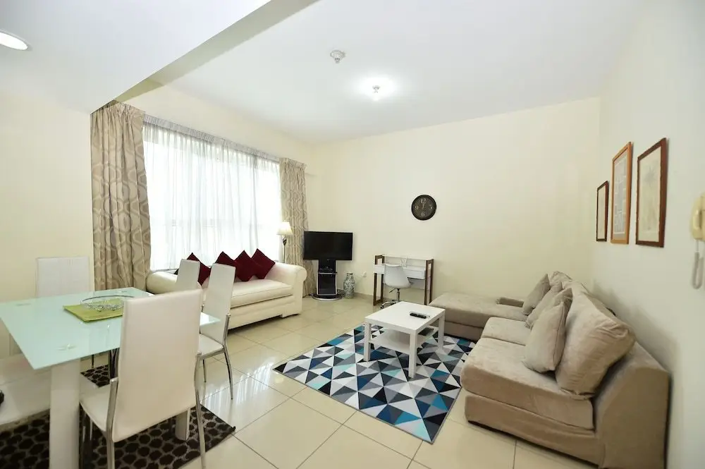 One Bedroom Apt. in JLT near Metro Station -AWD — фото 1
