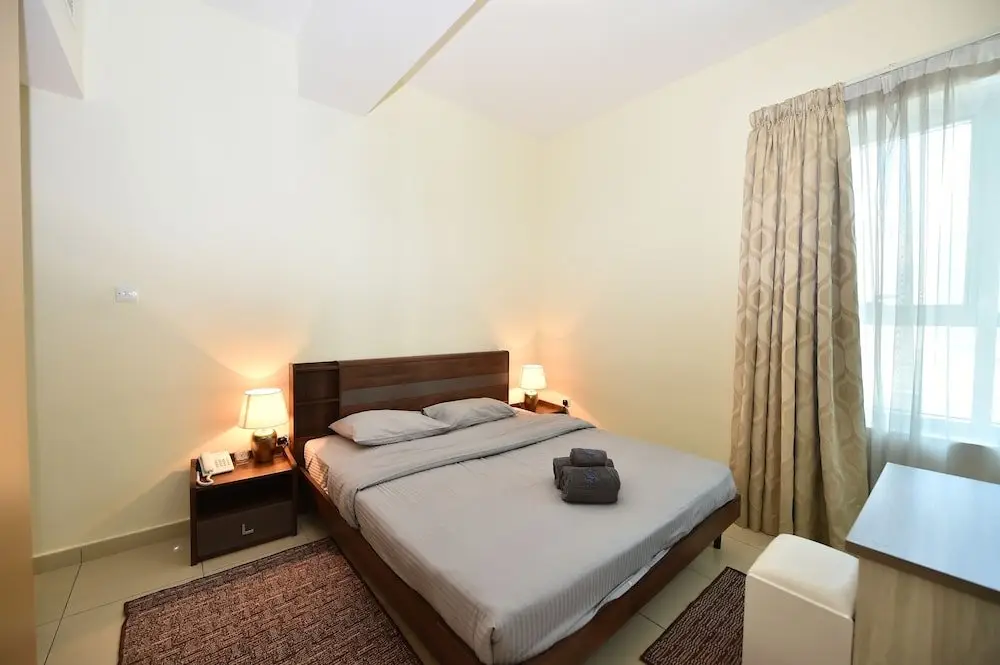 Дубай: One Bedroom Apt. in JLT near Metro Station -AWD