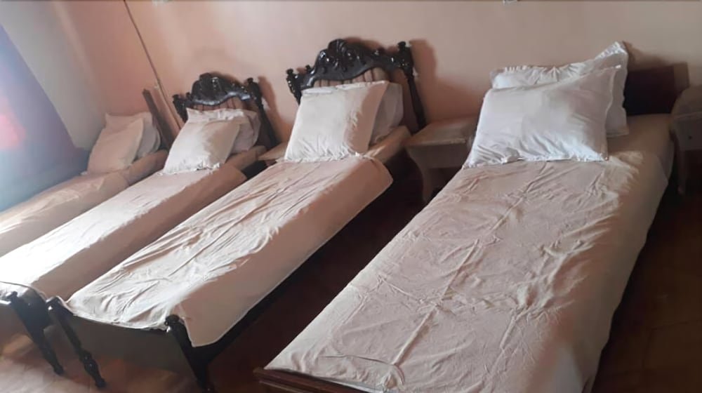 Ереван: Shamrock Hostel 18