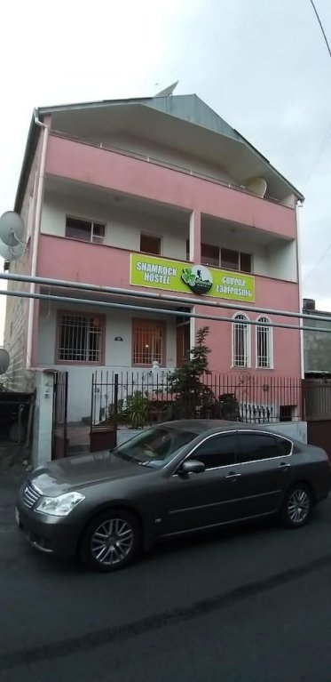 Ереван: Shamrock Hostel 18