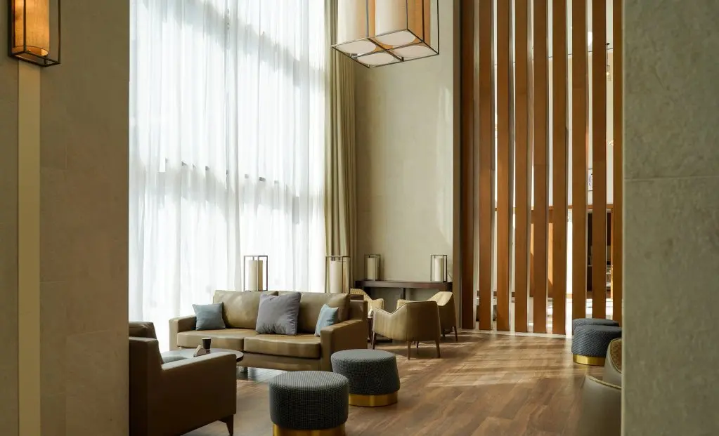 Дубай: Staybridge Suites Dubai Al-Maktoum Airport, an IHG Hotel