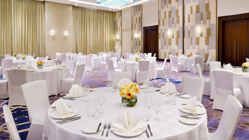 Дубай: Staybridge Suites Dubai Al-Maktoum Airport, an IHG Hotel