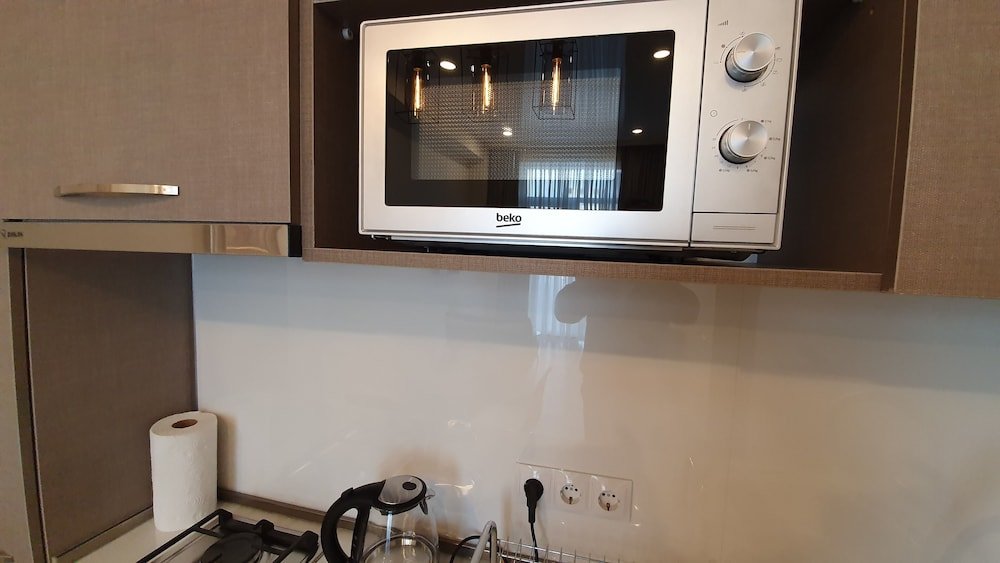 Тбилиси: Two Bedroom Apartment With Balcony
