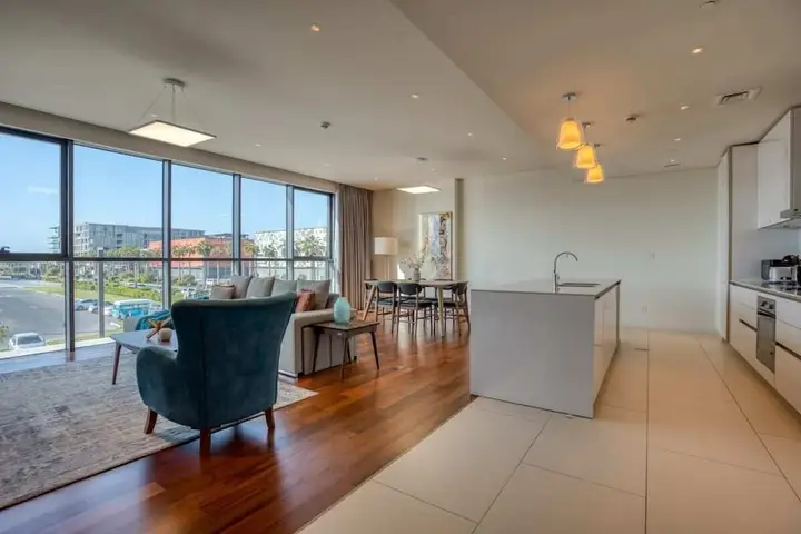 Дубай: Stunning 4BR Apt in Citywalk by GuestReady