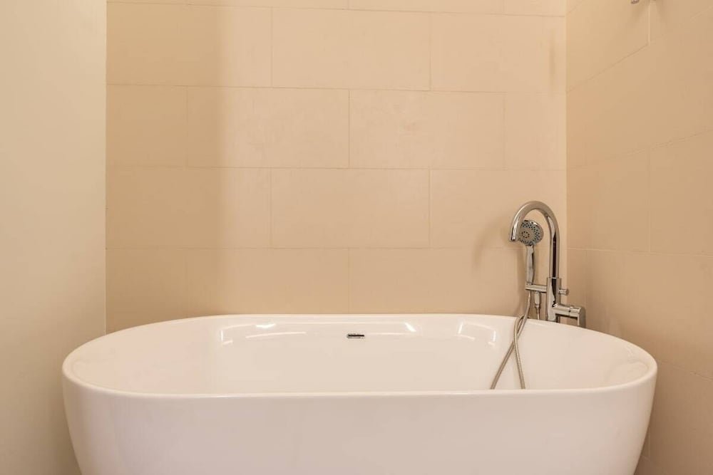 Stunning 4BR Apt in Citywalk by GuestReady — фото 1