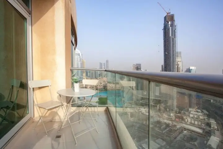 Дубай: Bright Apartment, Steps Away To Burj Khalifa