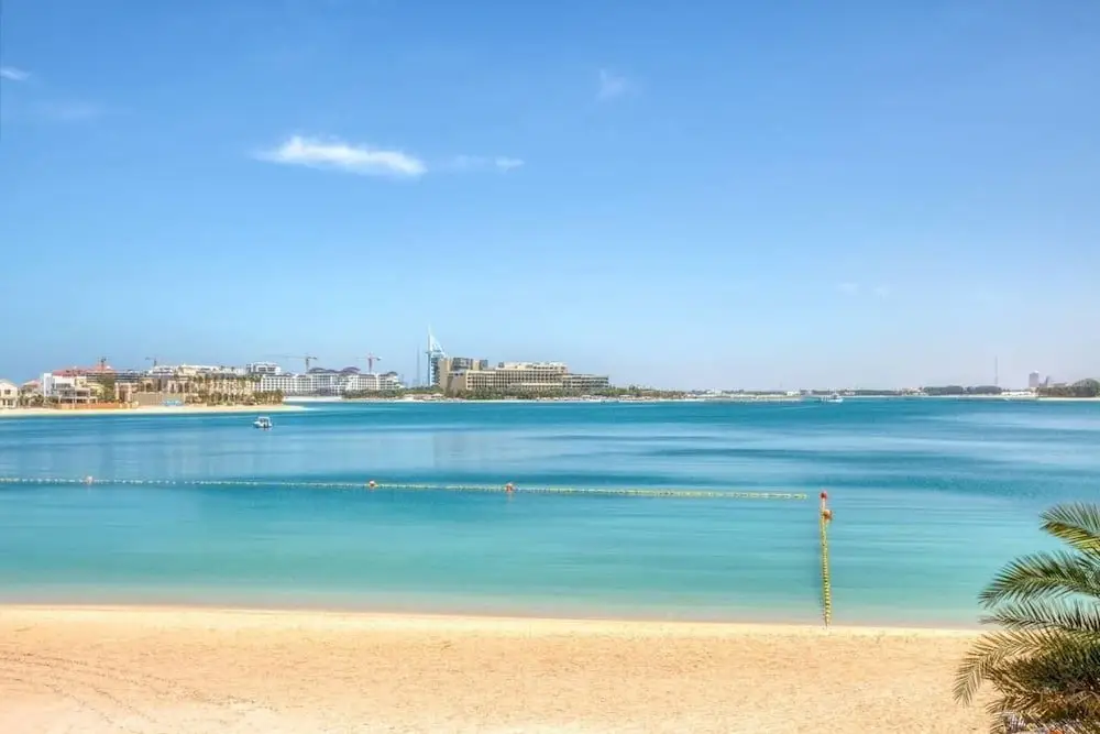 Private Beach & Pool Right on Your Doorstep! — фото 1