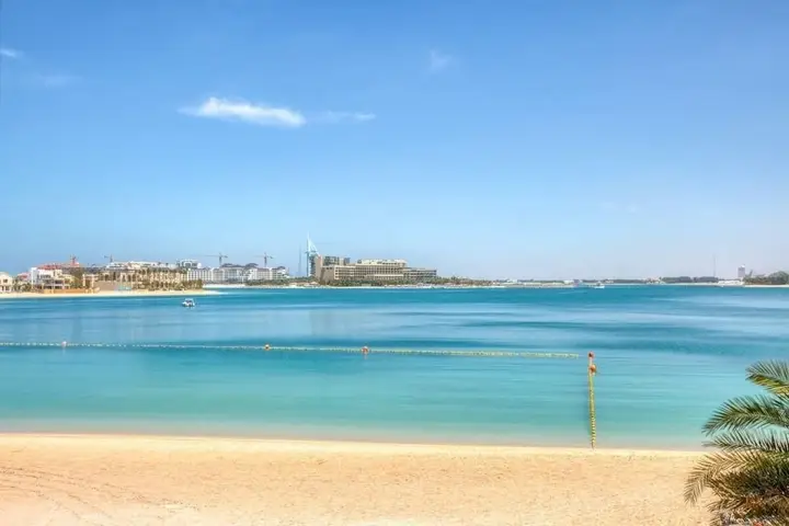Дубай: Private Beach & Pool Right on Your Doorstep!